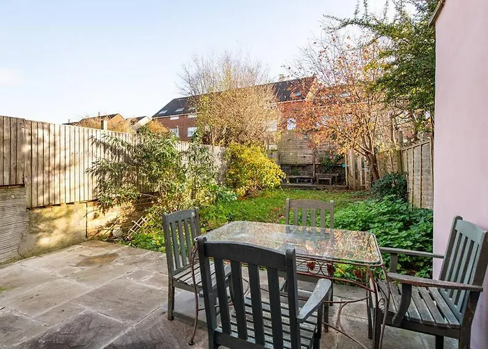 Feriehus Aj's - Free Wifi - Free Parking - Garden - Sleeps Up To 7 - 4 Beds