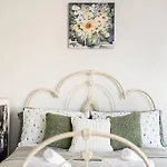 Holiday home Aj's - Free Wifi - Free Parking - Garden - Sleeps Up To 7 - 4 Beds