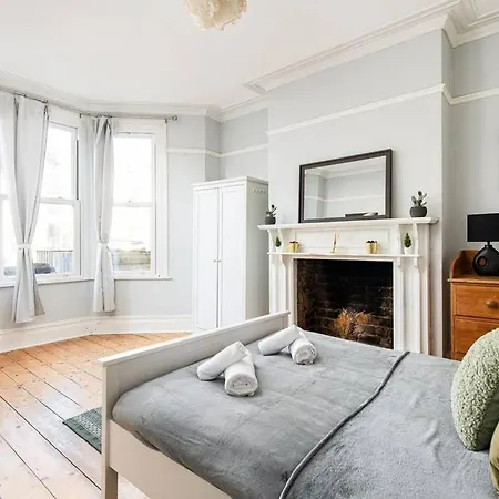 Feriehus Aj's - Free Wifi - Free Parking - Garden - Sleeps Up To 7 - 4 Beds