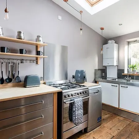 Feriehus Aj's - Free Wifi - Free Parking - Garden - Sleeps Up To 7 - 4 Beds